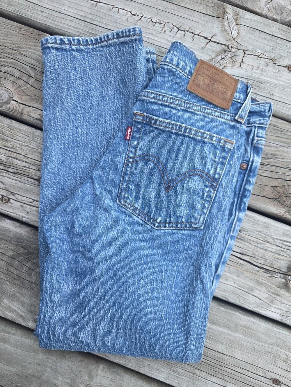 Levi's Wedgie Straight Women's Jeans Size 25x26 Big E Stonewash
